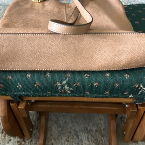 Vince Camuto all leather hand bag with detachable shoulder strap 12 x 14 - Picture 4 of 10